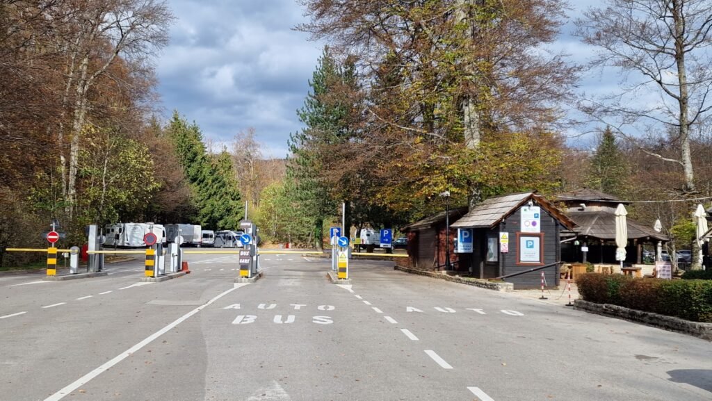 Plitvice parking entrance