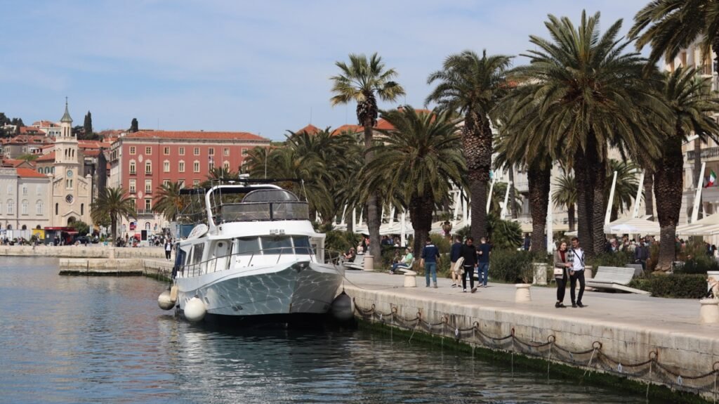 Split harbor with boat