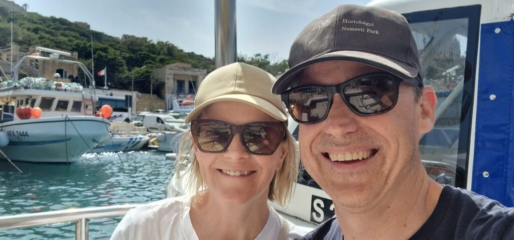 Balazs-Szilvi en route to Blue Lagoon