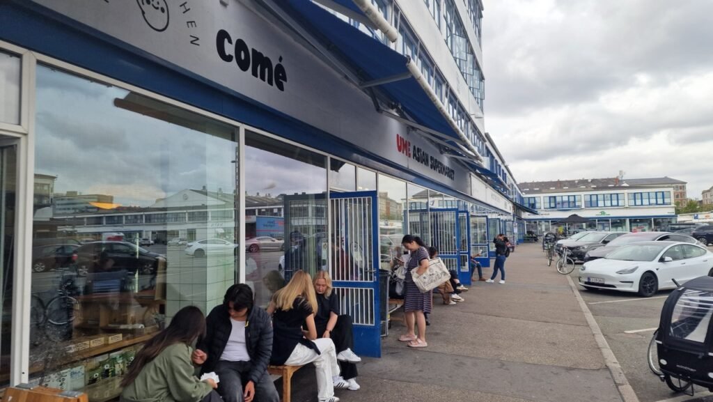 Comé RICE Kitchen Outside