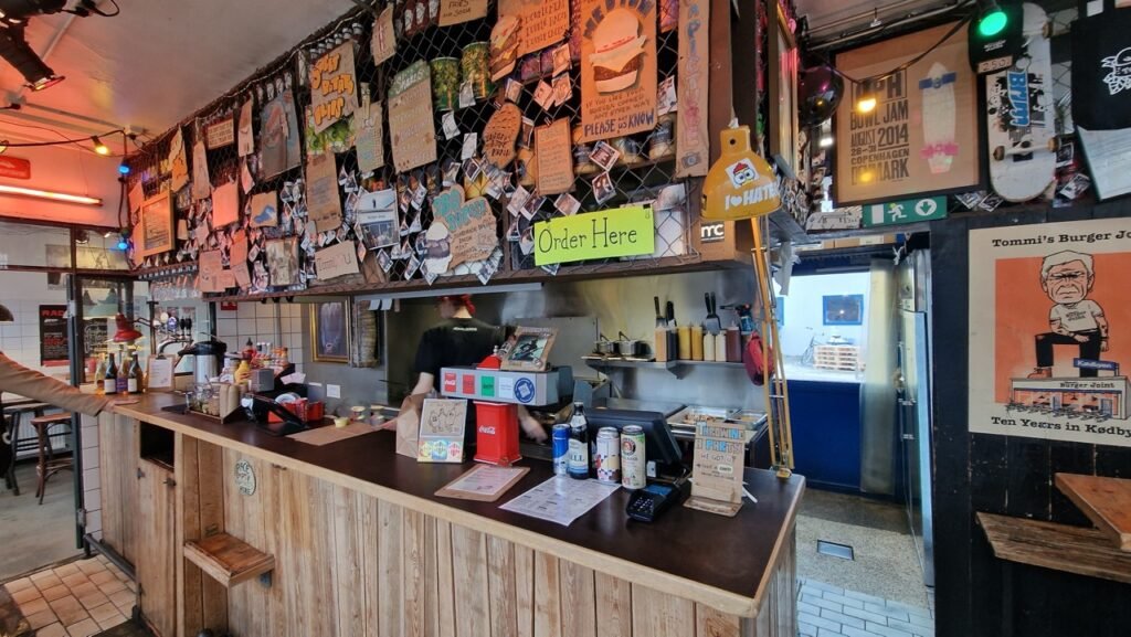 Tommi's Burger Joint from inside 2