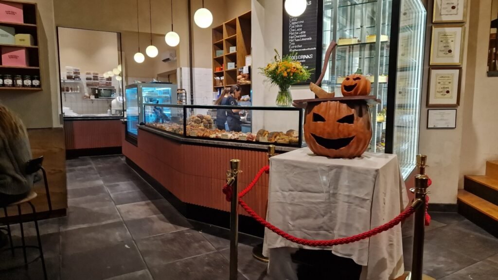 Andersen Bakery Islands Brygge inside