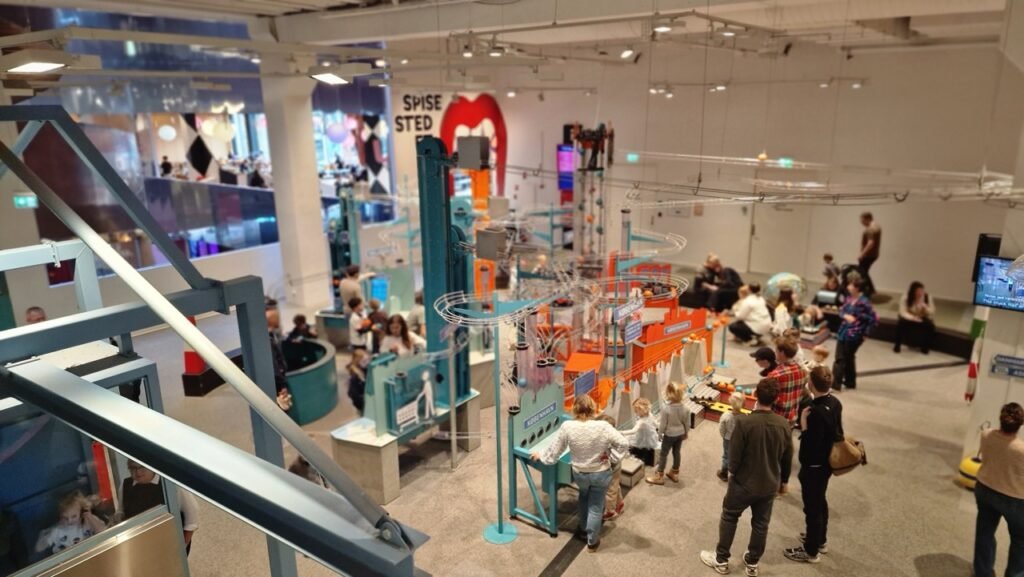 Copenhagen Experimentarium Transportation display