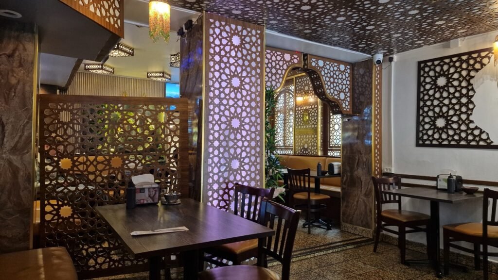 Alshami Shawama interior